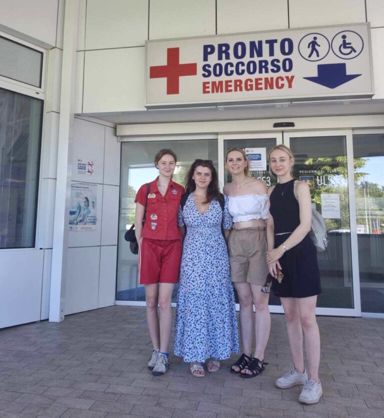 Praktyki medyczne w Szpitalu w Mirano. Studenci AMiSNS szkolą się pod okiem włoskich specjalistów!