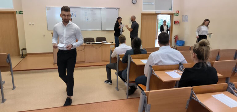 Egzamin studentów fizjoterapii