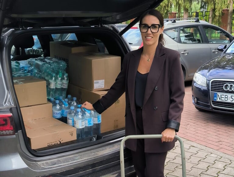 Zbiórka dla powodzian – dary Publicznej Szkoły Podstawowej w Pilonie
