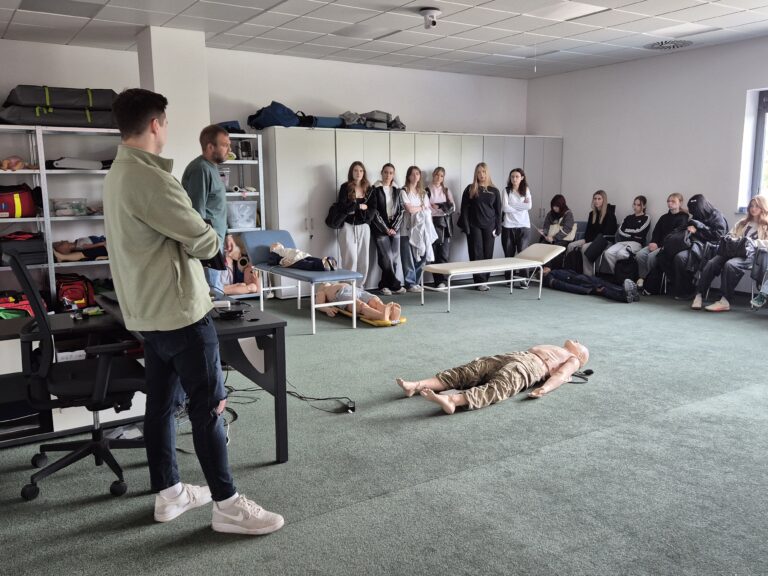 Wizyta uczniów III Liceum Ogólnokształcącego w Elblągu w naszej Akademii