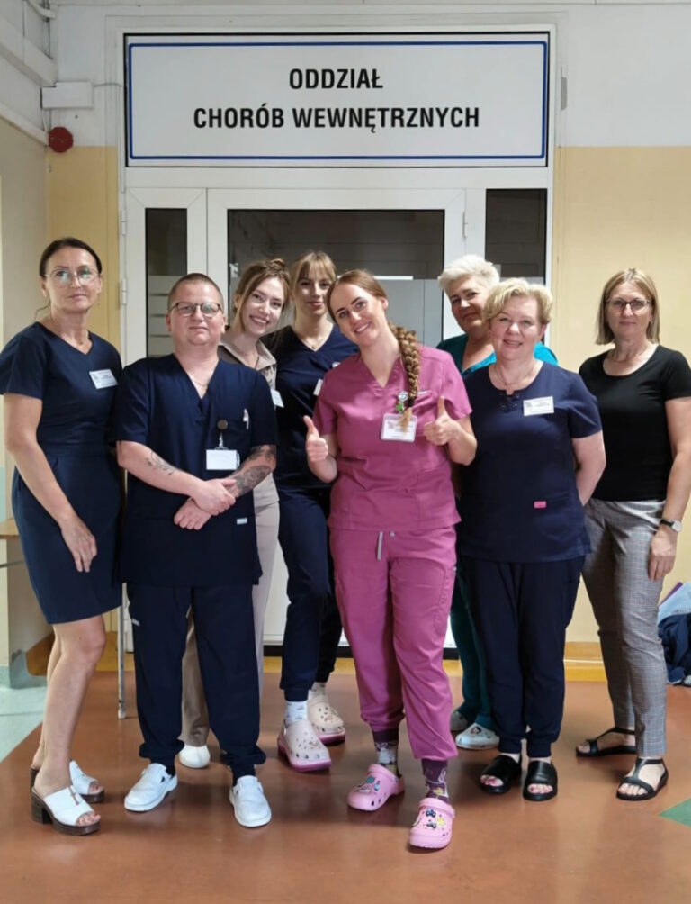 Obrony 2025: pierwszy etap egzaminów dyplomowych na kierunku położnictwo i pielęgniarstwo I stopnia za nami!