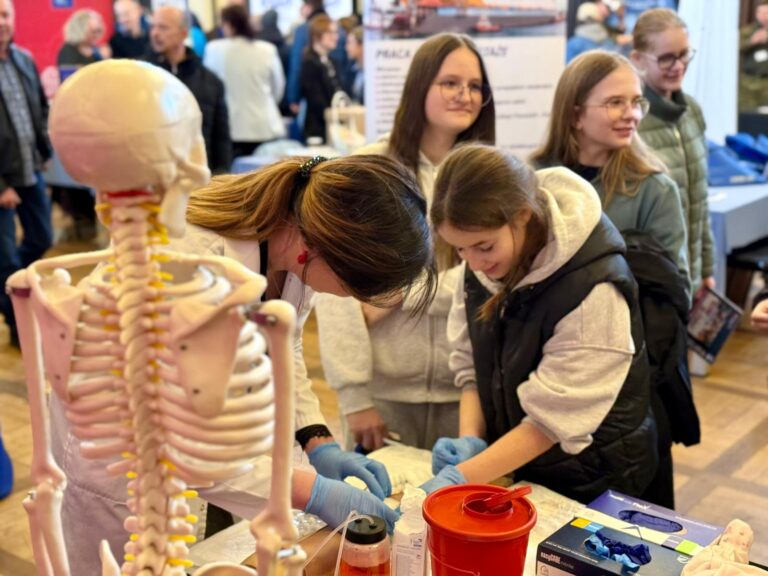 Nowodworskie Targi Pracy i Edukacji